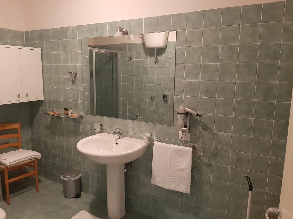 Residence Terme Di San Giacomo Sarnano Εξωτερικό φωτογραφία